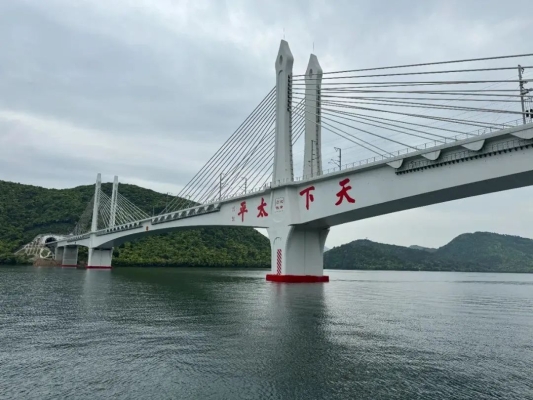 池黃高鐵 池黃高鐵